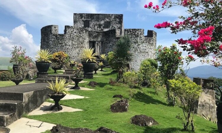 Fort Tolukko auf Ternate, Gewürzinseln, Molukken
