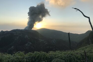 [Translate to English:] Vulkan auf Halmahera Ost-Indonesien
